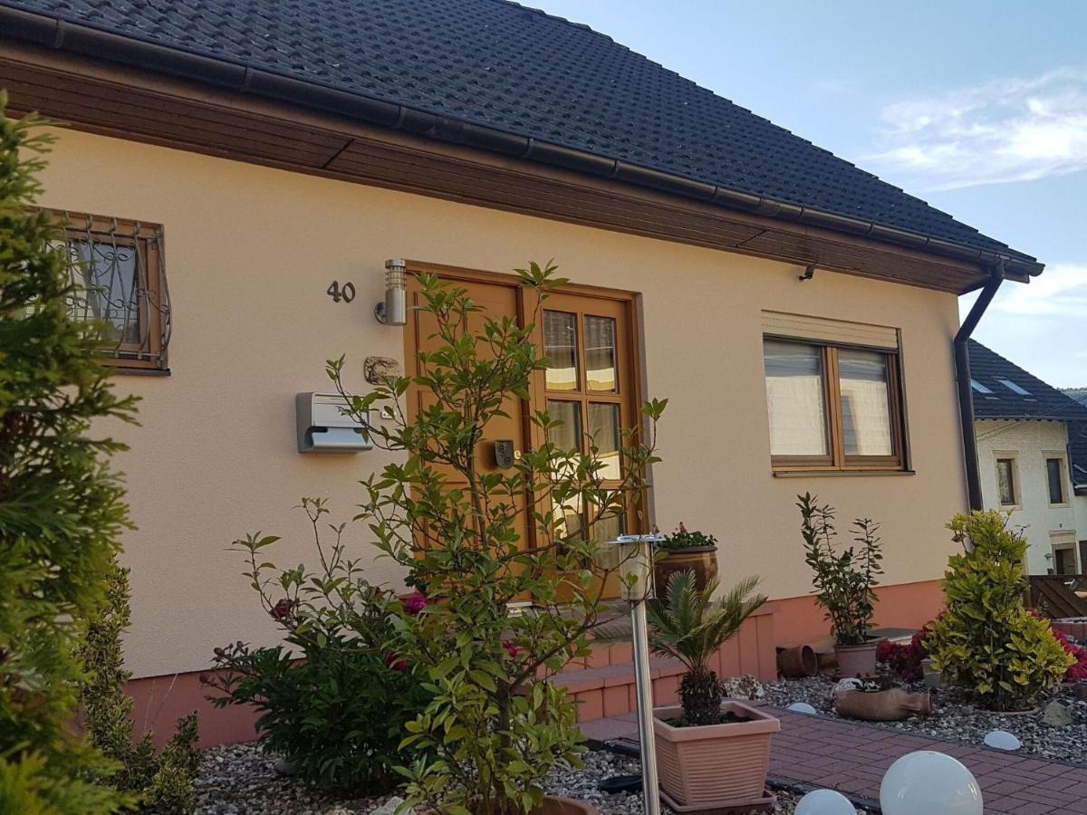 Holiday Home With Garden In Neumagen Dhron Zewnętrze zdjęcie